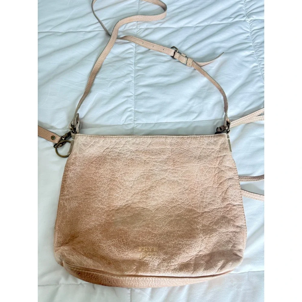 Frye and Co Crossbody Bag Womens Medium Peach Tan Fair Stud Distressed Leather